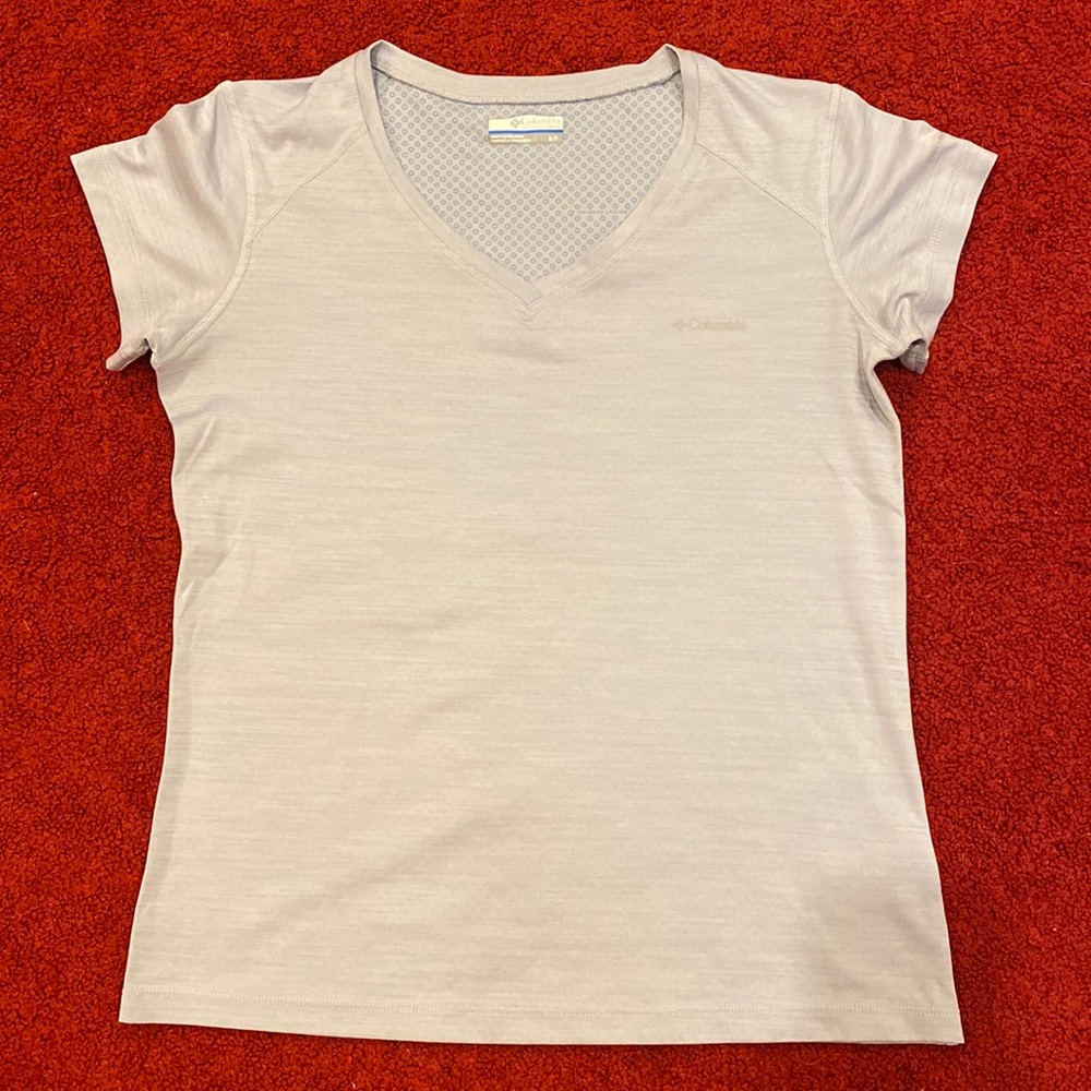 Columbia Powder Blue Omni-Freeze V-Neck T-Shirt S